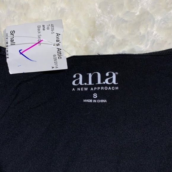 a.n.a. A New Approach Sequins Black Top size Small - Picture 4 of 8